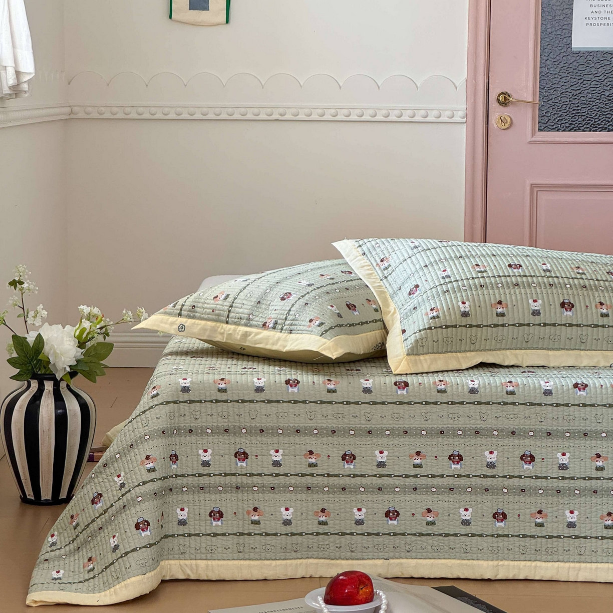 床盖工厂店 2026春夏新款双面全棉床盖三件套 苹果小狗