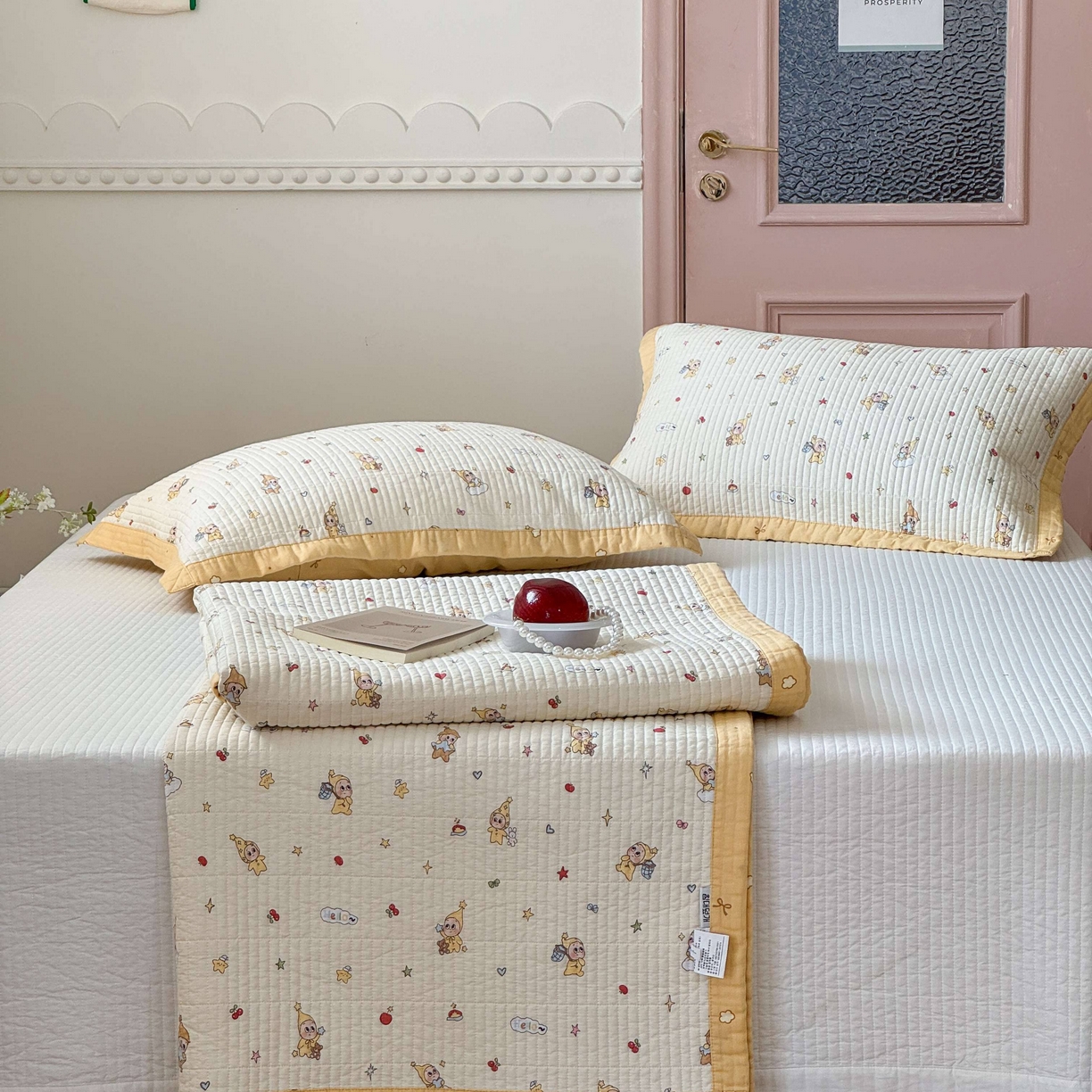 91家纺网 家纺一手货源 找家纺 床盖工厂店 2026春夏新款双面全棉床盖三件套 可爱星人