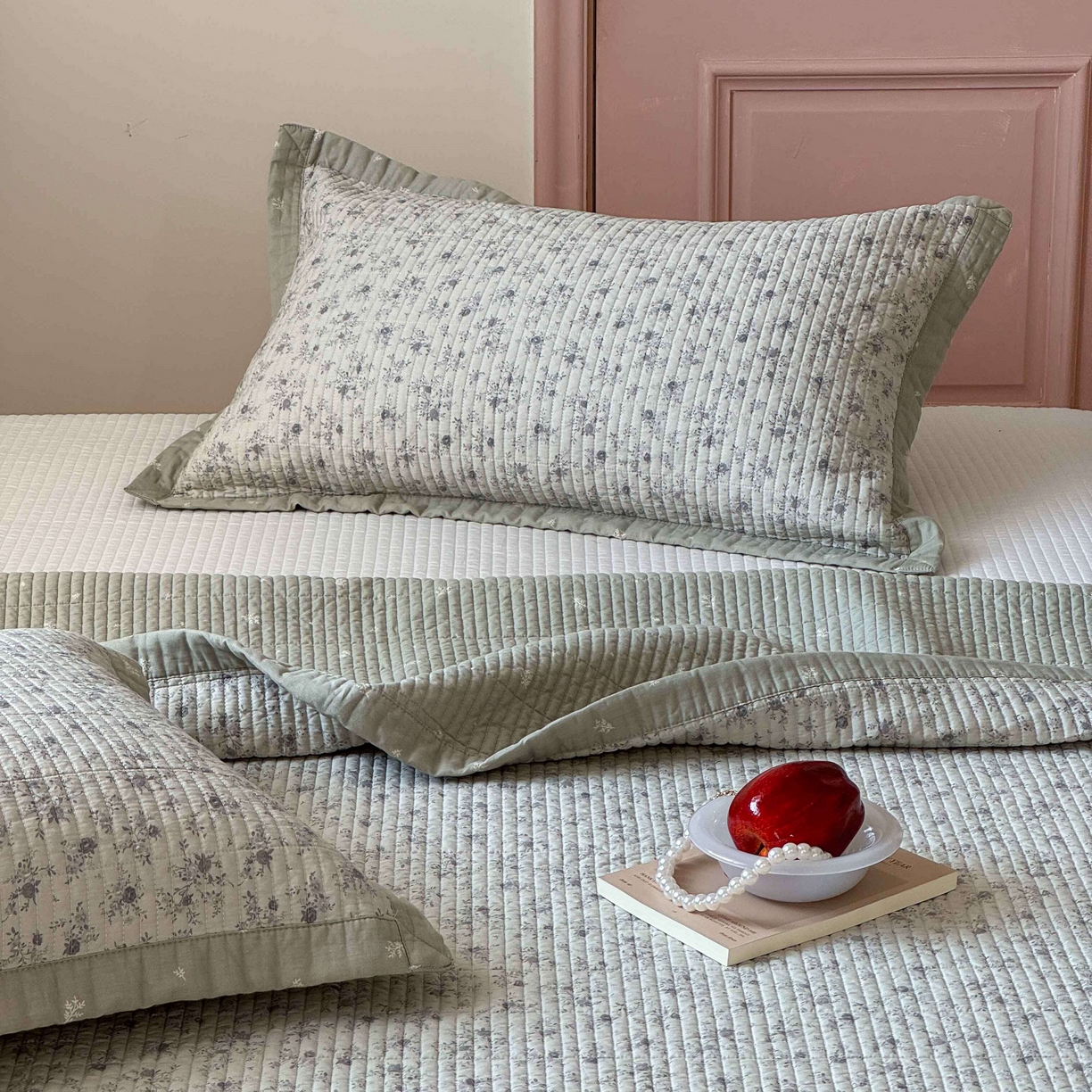 91家纺网 家纺一手货源 找家纺 床盖工厂店 2026春夏新款双面全棉床盖三件套 海棠依旧