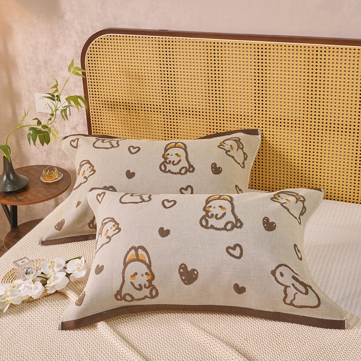 棠薇家纺 2026新款绑带款枕巾全棉纯棉四层斜纹纱布枕巾  防滑防脱落纯棉枕头巾 绑带款爱心兔