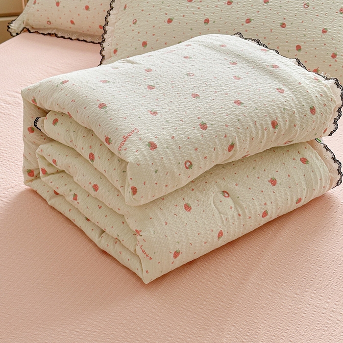 桔禾家纺 2026新款高克重小清新可爱风泡芙棉全棉镂空花边款夏被四件套夏凉被空调被四件套 美莓果