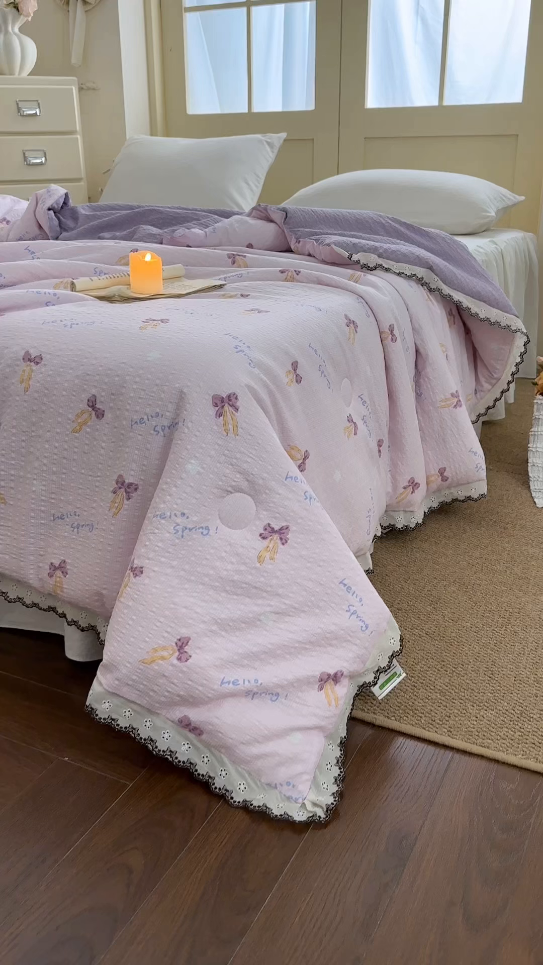 91家纺网 家纺一手货源 找家纺 桔禾家纺 2026新款高克重小清新可爱风泡芙棉全棉镂空花边款夏被四件套夏凉被空调被四件套 清甜印记