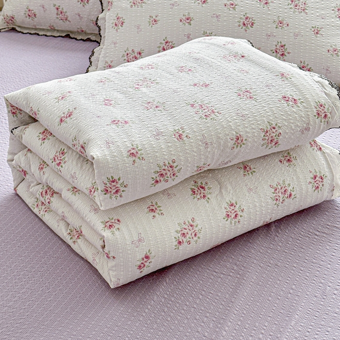 桔禾家纺 2026新款高克重小清新可爱风泡芙棉全棉镂空花边款夏被四件套夏凉被空调被四件套 絮朵