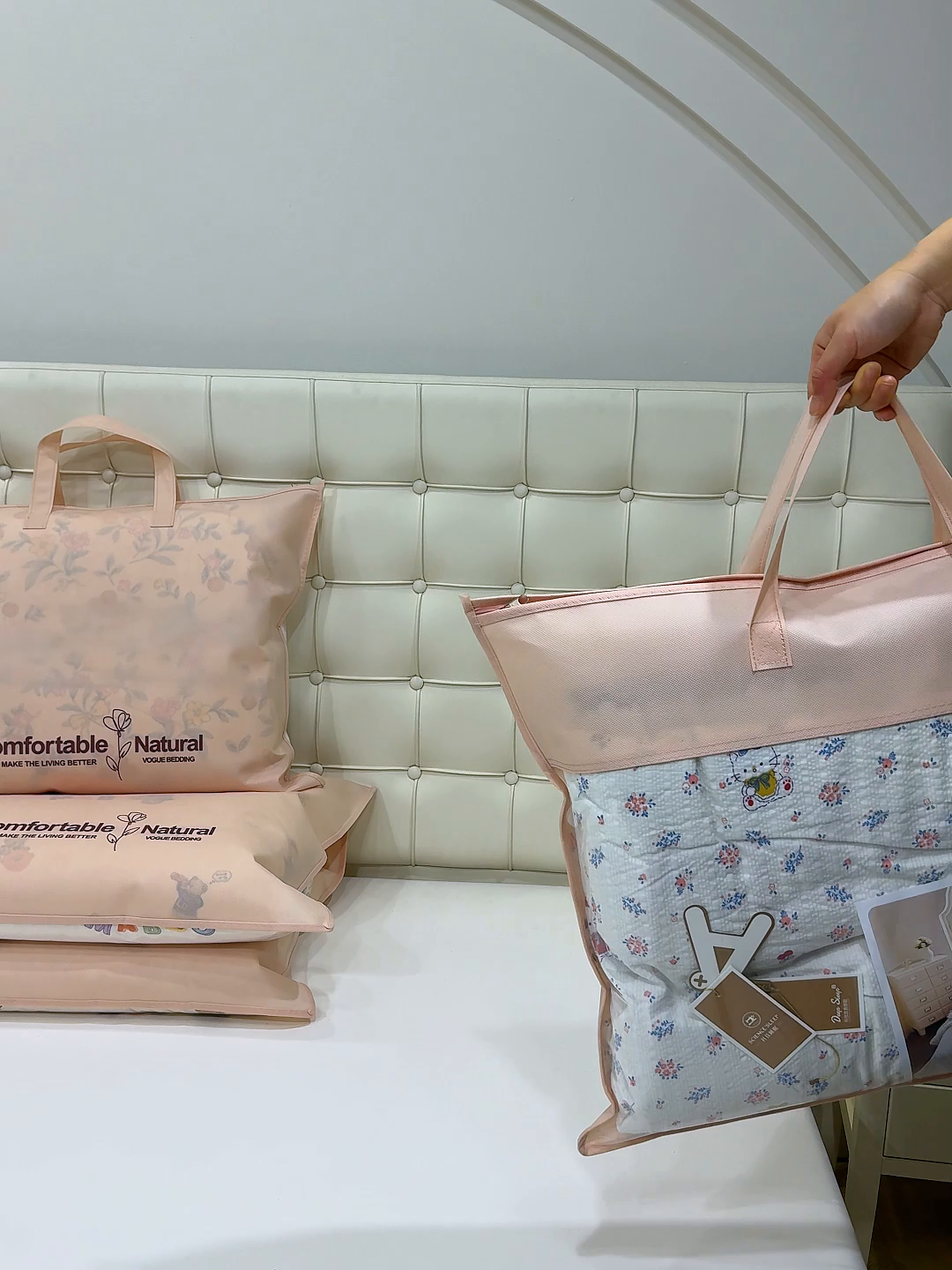 91家纺网 家纺一手货源 找家纺 桔禾家纺 2026新款高克重小清新可爱风泡芙棉全棉镂空花边款夏被四件套夏凉被空调被四件套 包装图仅供展示不可下单