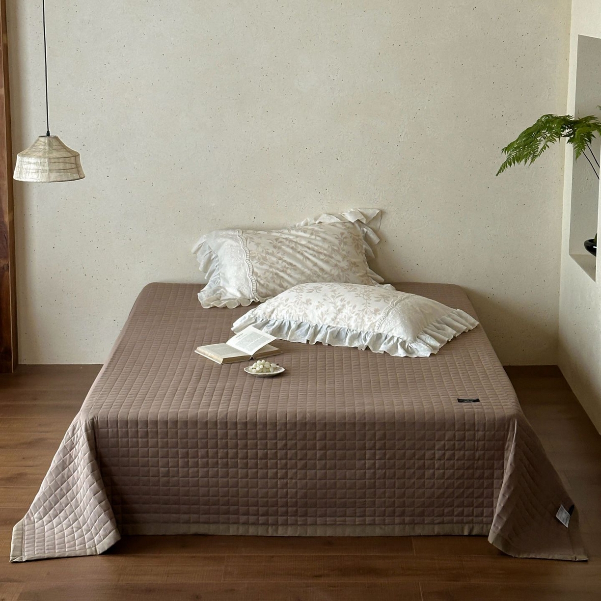 91家纺网 家纺一手货源 找家纺 觅糖家纺 2026新款亚麻夏被绗缝四件套 法式眠梦