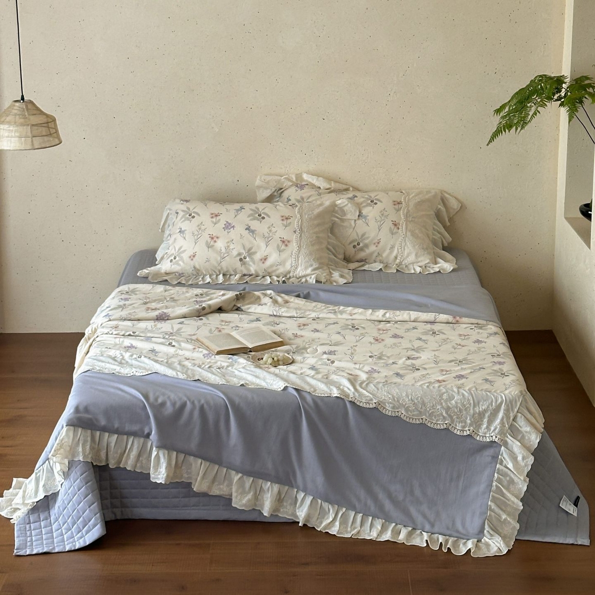 91家纺网 家纺一手货源 找家纺 觅糖家纺 2026新款亚麻夏被绗缝四件套 浅杏缀紫