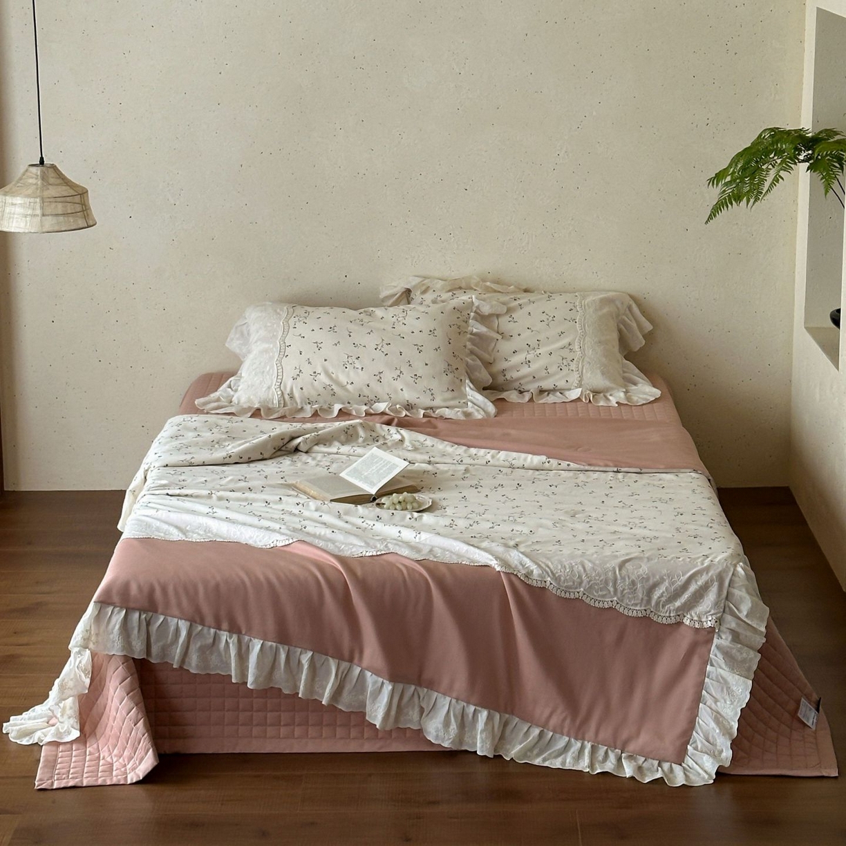 91家纺网 家纺一手货源 找家纺 觅糖家纺 2026新款亚麻夏被绗缝四件套 踏雪寻梅