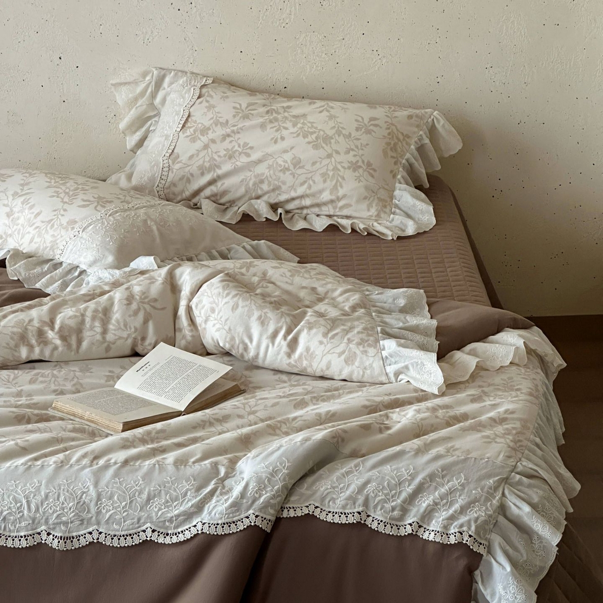 91家纺网 家纺一手货源 找家纺 觅糖家纺 2026新款亚麻夏被绗缝四件套 法式眠梦