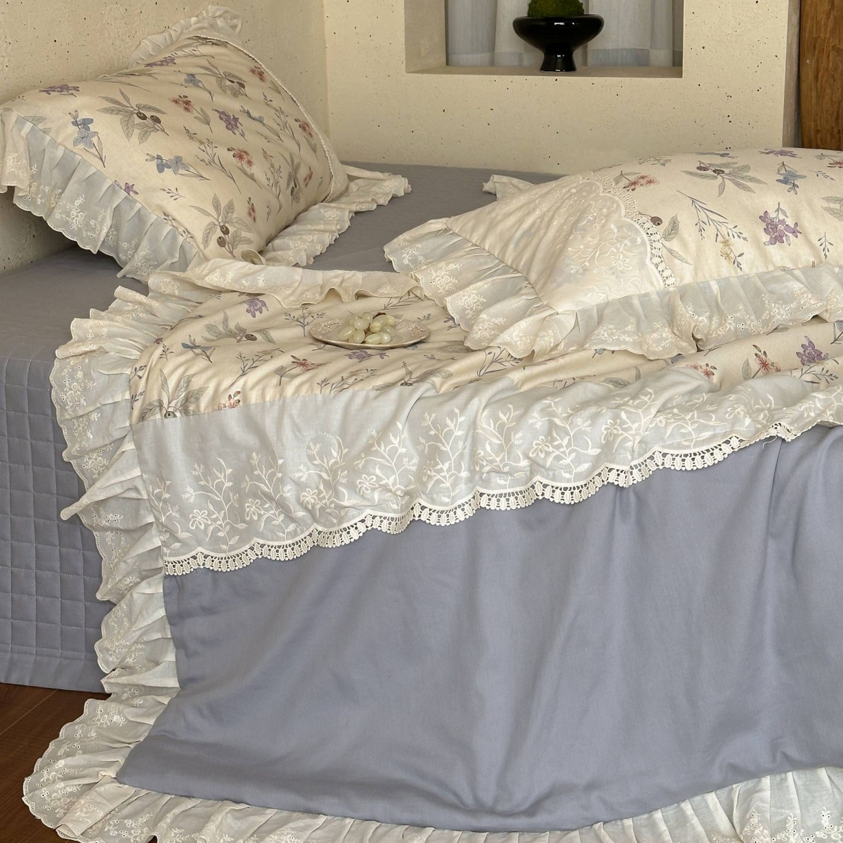 91家纺网 家纺一手货源 找家纺 觅糖家纺 2026新款亚麻夏被绗缝四件套 浅杏缀紫