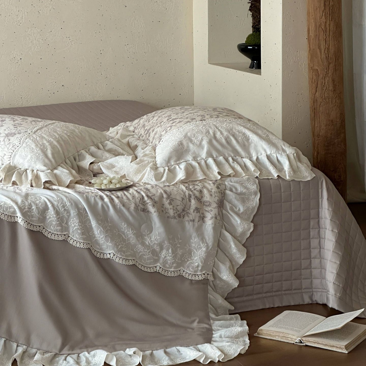 91家纺网 家纺一手货源 找家纺 觅糖家纺 2026新款亚麻夏被绗缝四件套 素影繁花