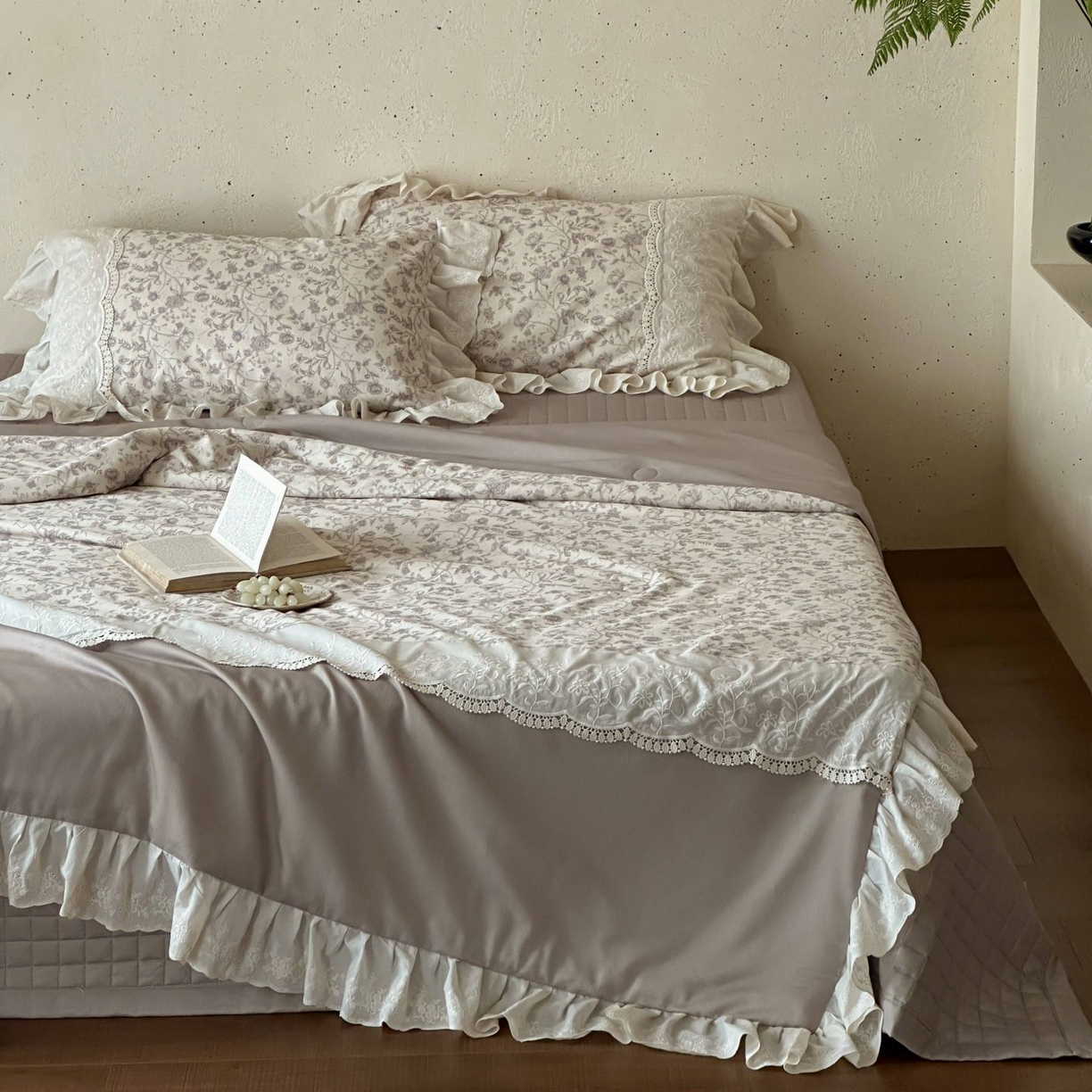 91家纺网 家纺一手货源 找家纺 觅糖家纺 2026新款亚麻夏被绗缝四件套 素影繁花