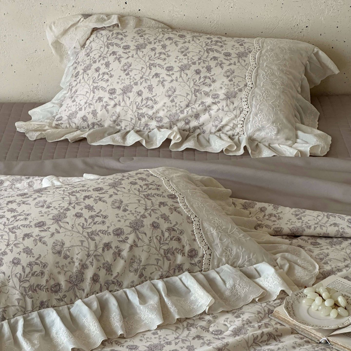 91家纺网 家纺一手货源 找家纺 觅糖家纺 2026新款亚麻夏被绗缝四件套 素影繁花