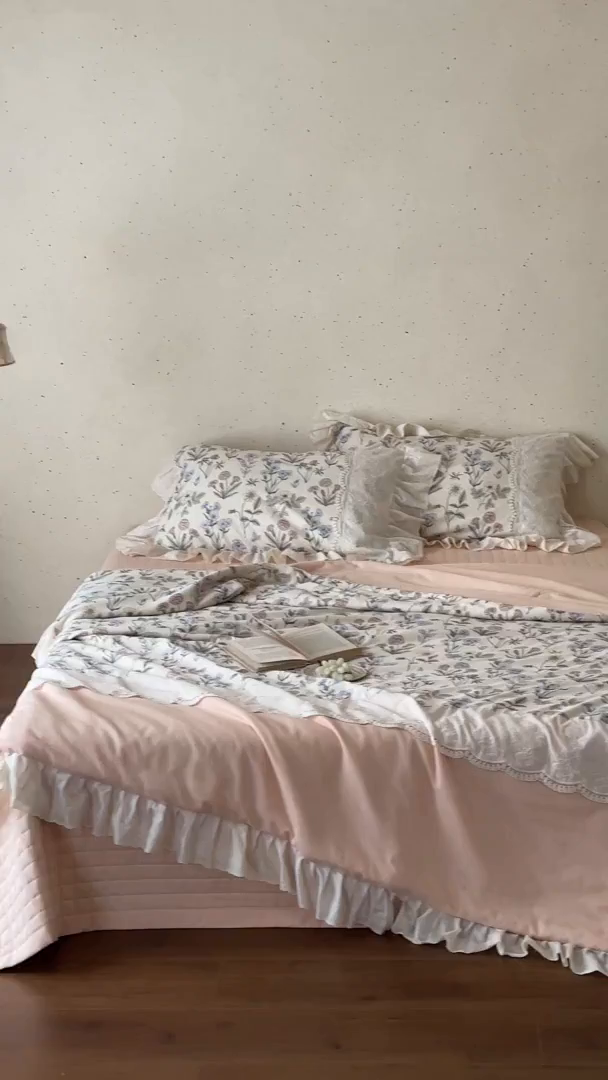 91家纺网 家纺一手货源 找家纺 觅糖家纺 2026新款亚麻夏被绗缝四件套 枕畔花梦