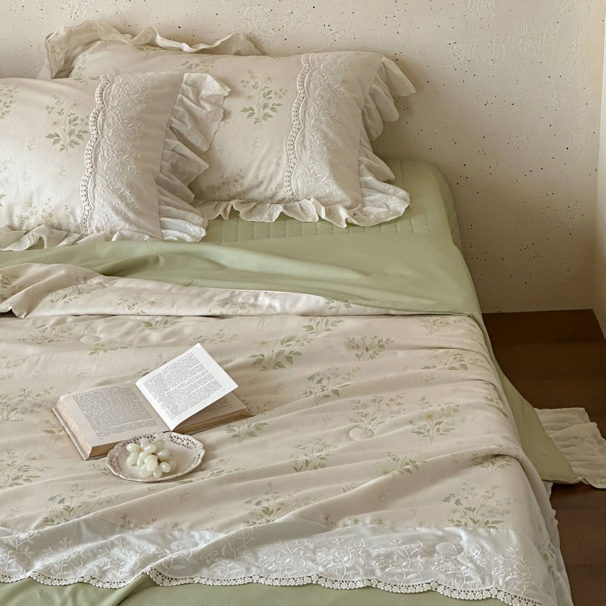 91家纺网 家纺一手货源 找家纺 觅糖家纺 2026新款亚麻夏被绗缝四件套 森屿晚风