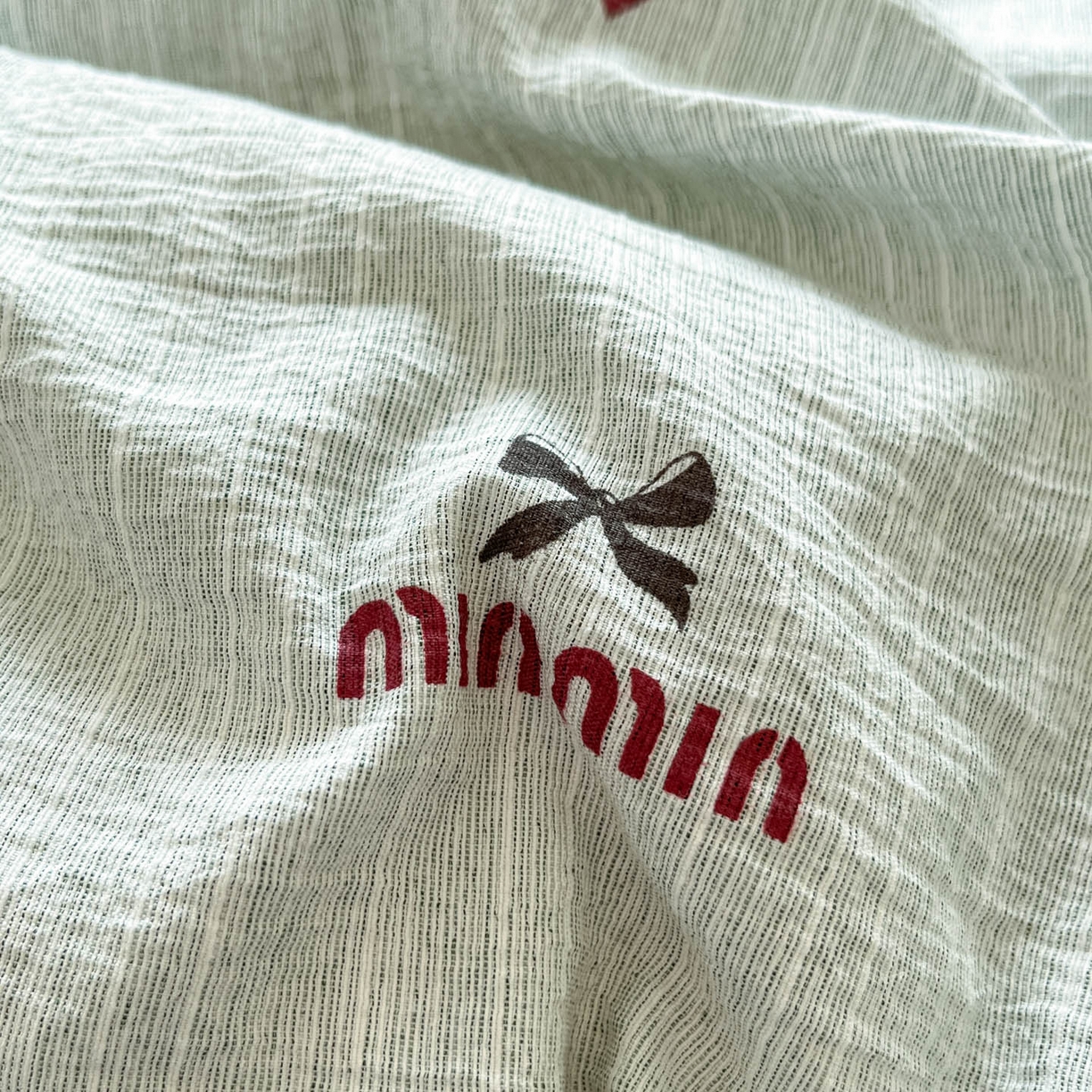 91家纺网 家纺一手货源 找家纺 蓝极人 2026新款色织水洗麻印花四件套 草莓绿