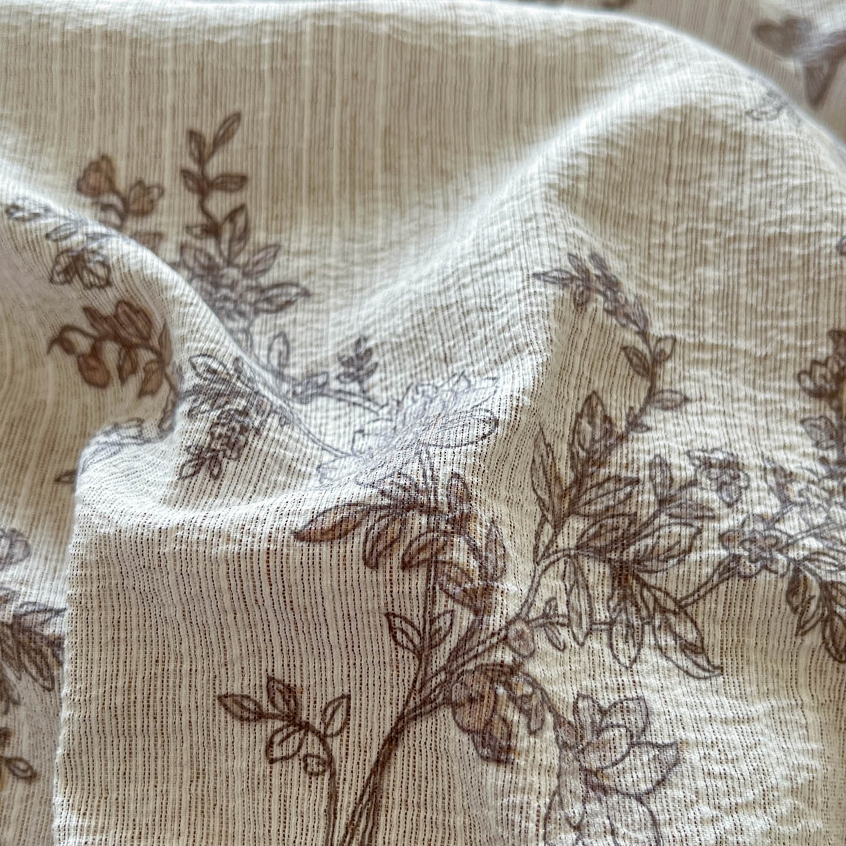 91家纺网 家纺一手货源 找家纺 蓝极人 2026新款色织水洗麻印花四件套 蝶恋花