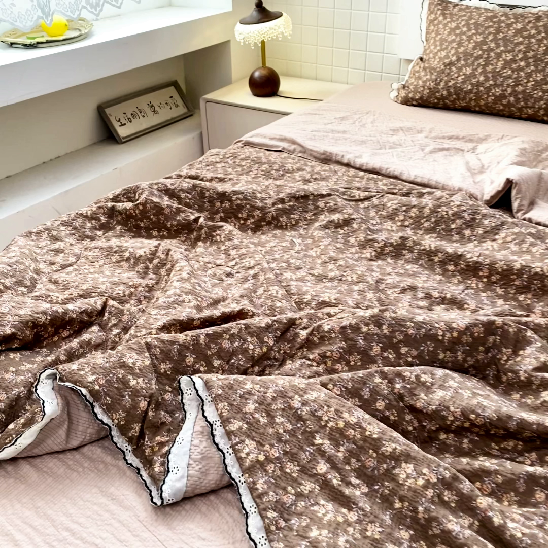 91家纺网 家纺一手货源 找家纺 恋尚羽家纺 2026新款韩版夏凉被空调被夏凉被四件套 暖阳