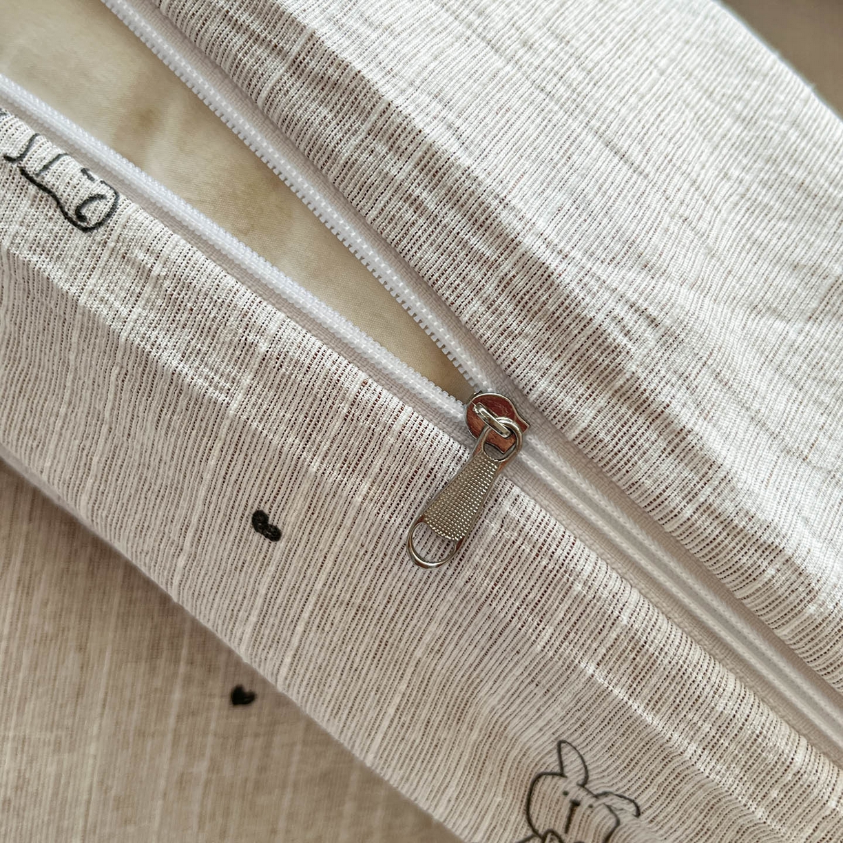 91家纺网 家纺一手货源 找家纺 蓝极人 2026新款色织水洗麻印花四件套 兔兔