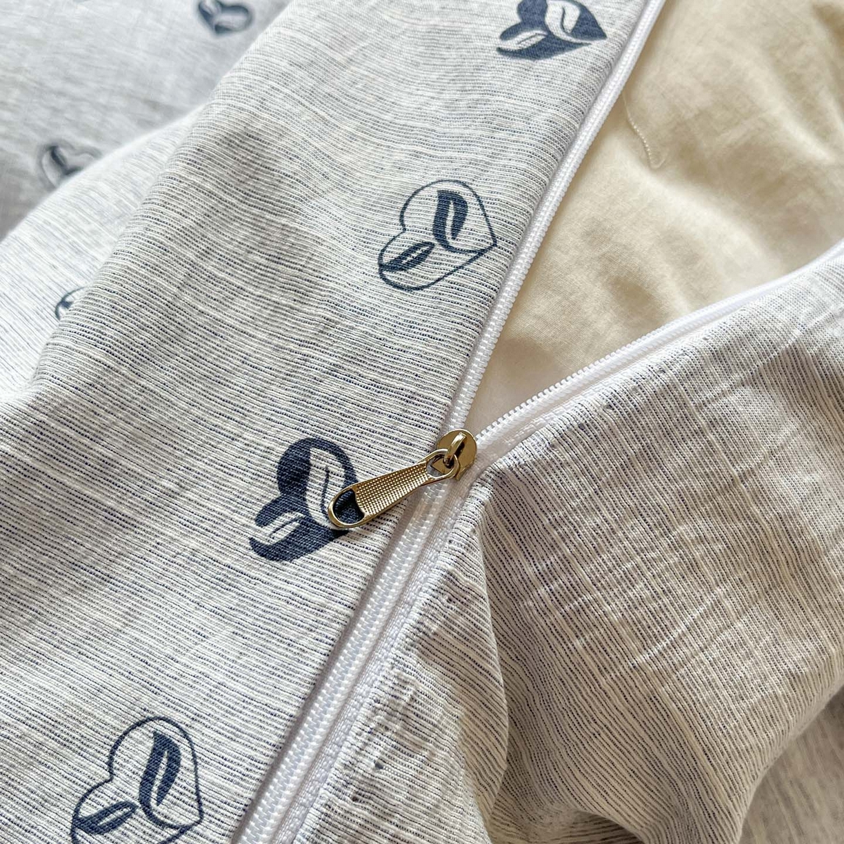 91家纺网 家纺一手货源 找家纺 蓝极人 2026新款色织水洗麻印花四件套 叶芽黄