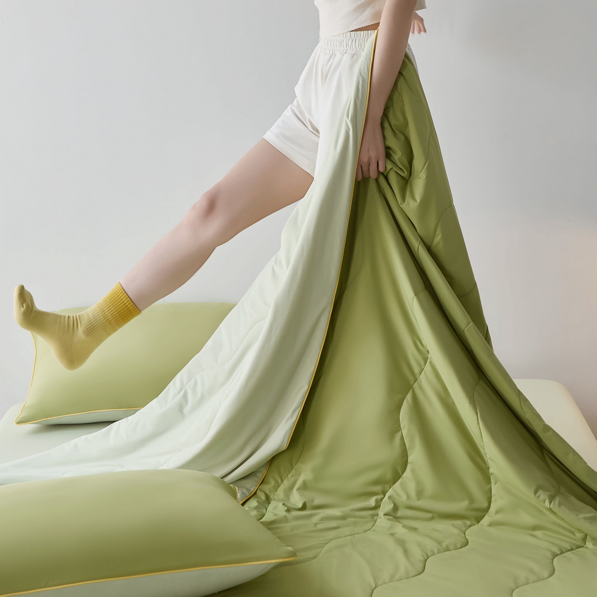 91家纺网 家纺一手货源 找家纺 丽笙被芯 2026新款奶皮冷感夏被夏凉被空调被 冬黎绿