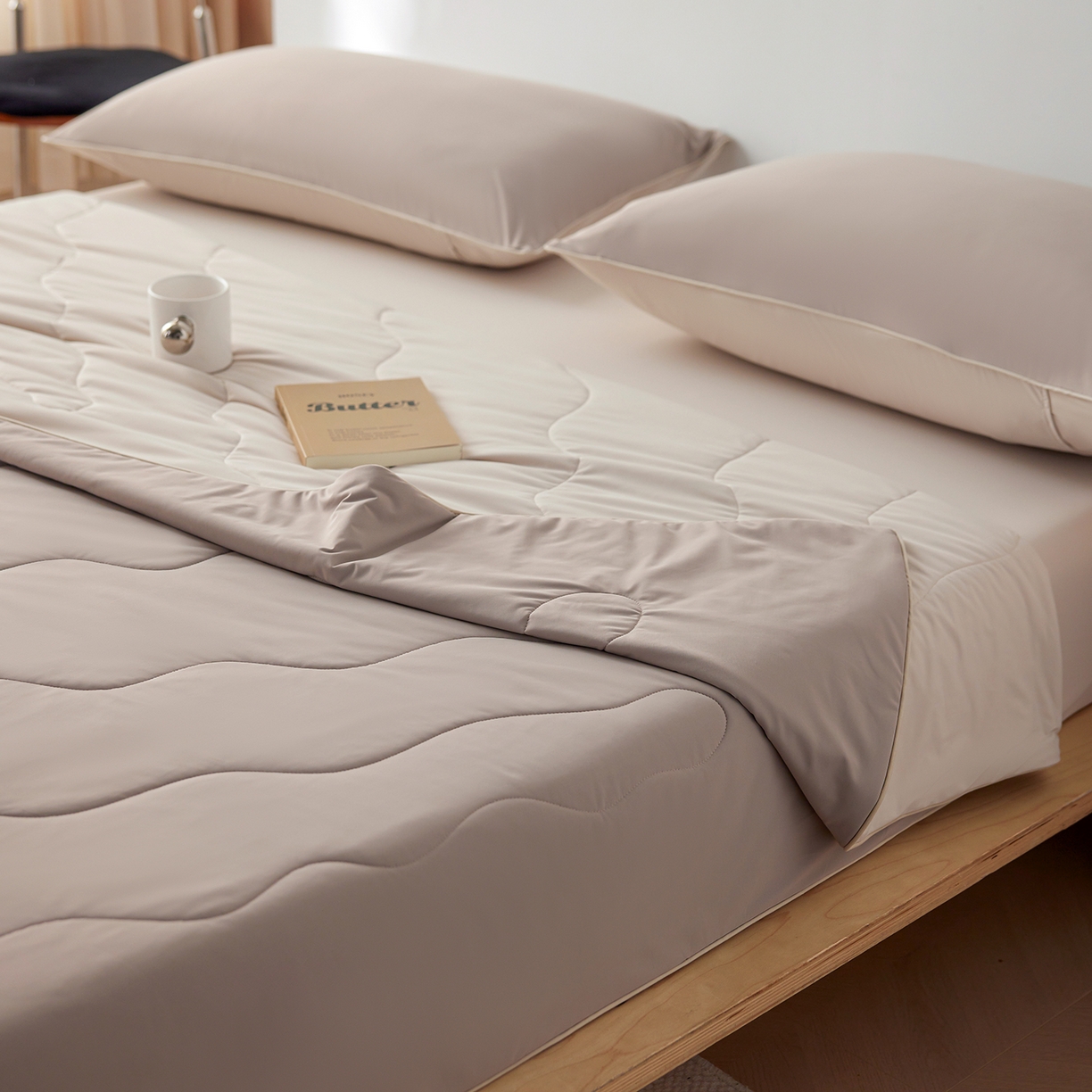 91家纺网 家纺一手货源 找家纺 丽笙被芯 2026新款奶皮冷感夏被夏凉被空调被 焦糖咖