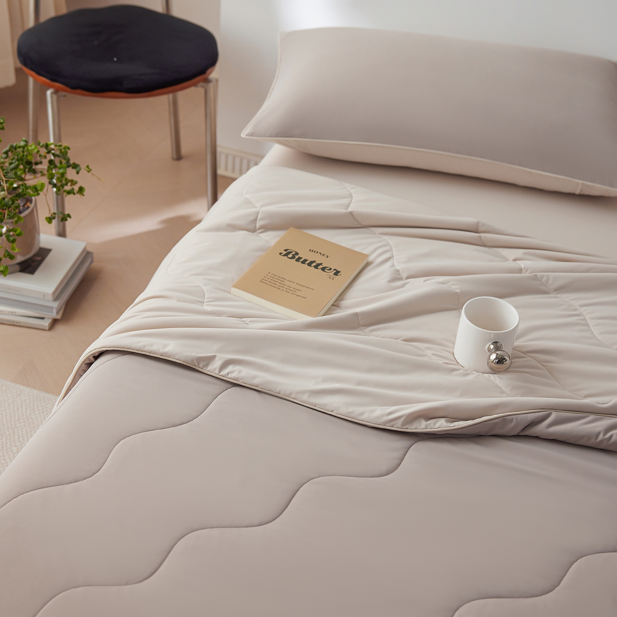 91家纺网 家纺一手货源 找家纺 丽笙被芯 2026新款奶皮冷感夏被夏凉被空调被 焦糖咖