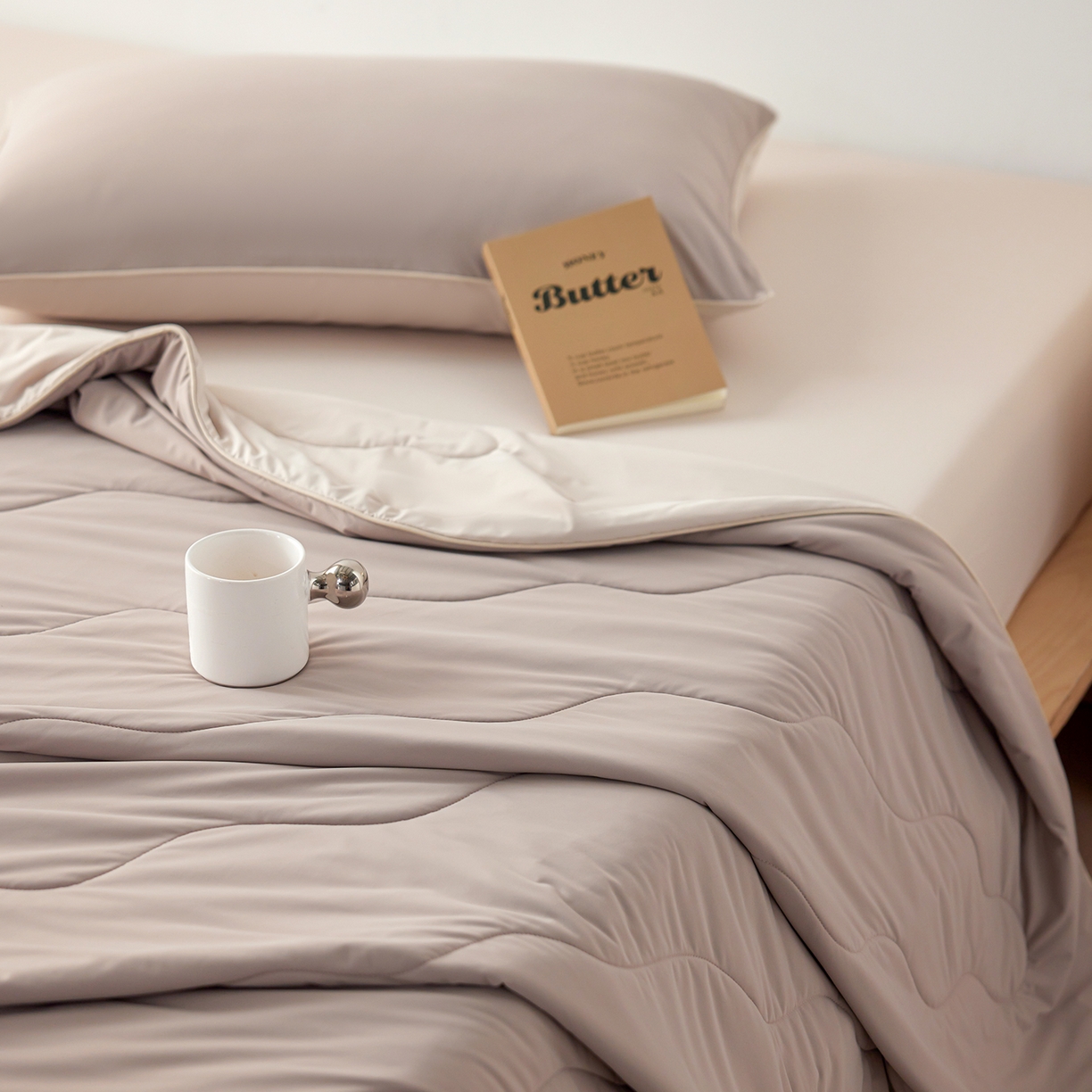 91家纺网 家纺一手货源 找家纺 丽笙被芯 2026新款奶皮冷感夏被夏凉被空调被 焦糖咖