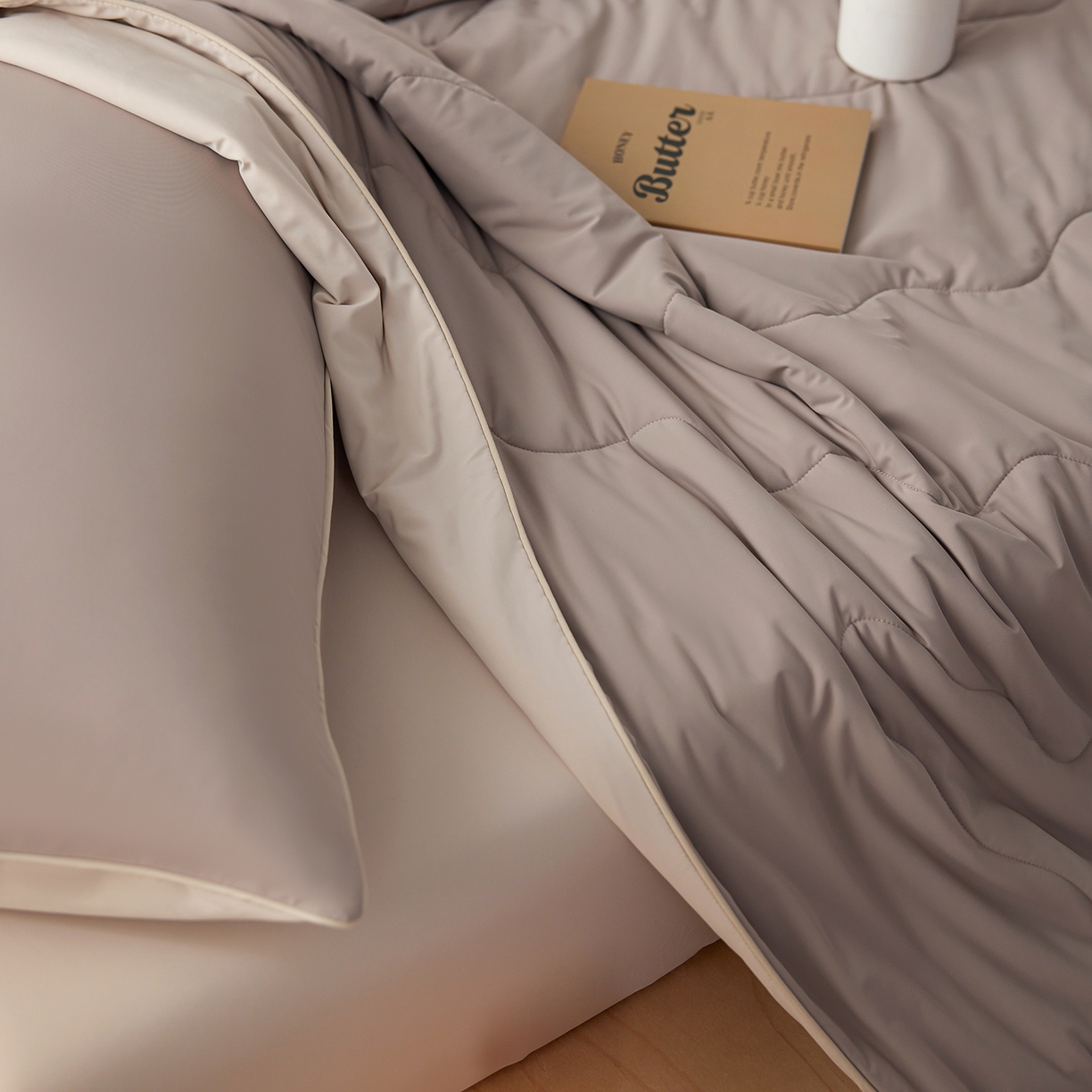 91家纺网 家纺一手货源 找家纺 丽笙被芯 2026新款奶皮冷感夏被夏凉被空调被 焦糖咖