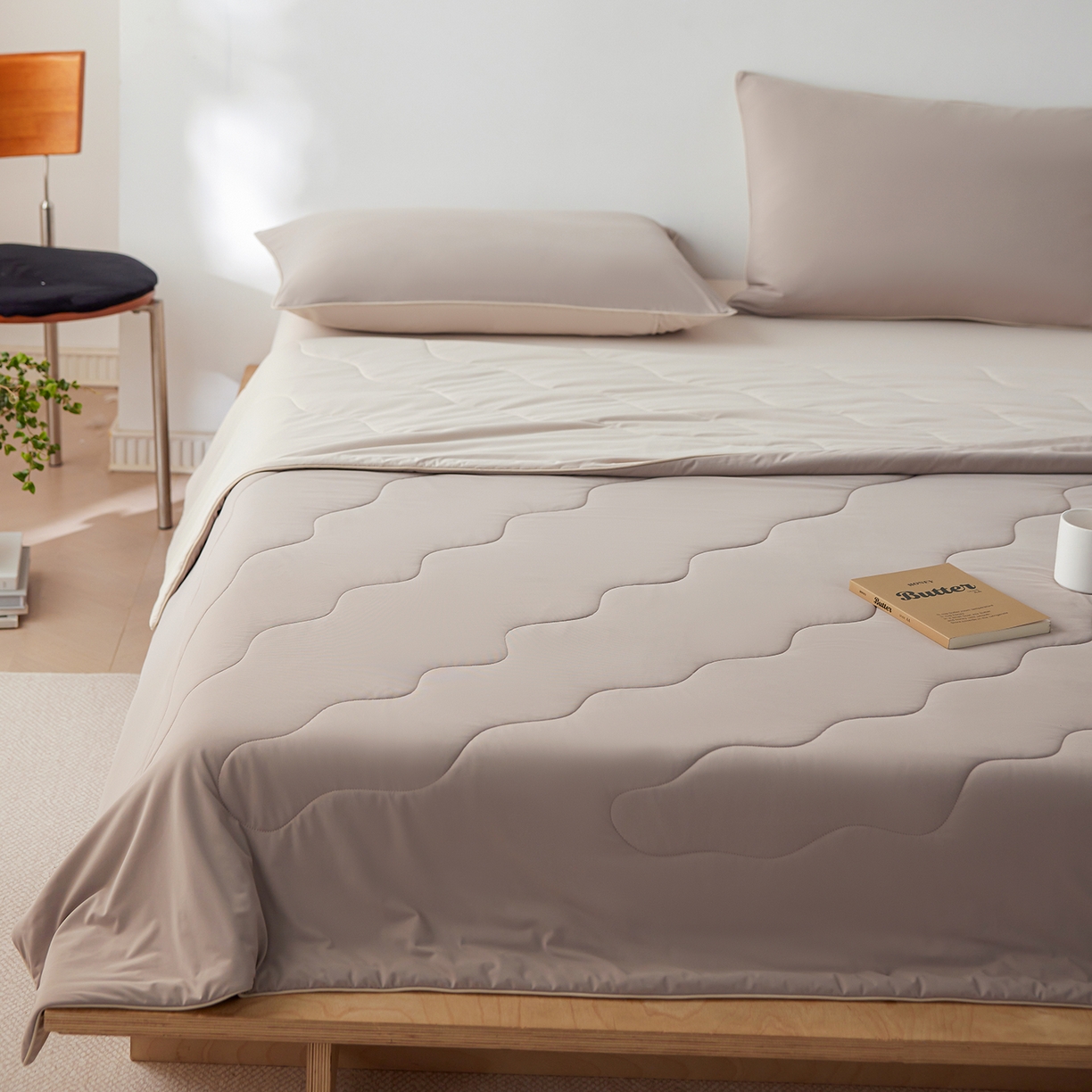 91家纺网 家纺一手货源 找家纺 丽笙被芯 2026新款奶皮冷感夏被夏凉被空调被 焦糖咖