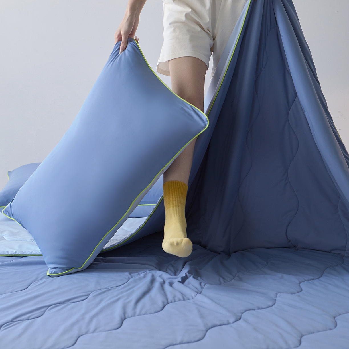 91家纺网 家纺一手货源 找家纺 丽笙被芯 2026新款奶皮冷感夏被夏凉被空调被 山野蓝