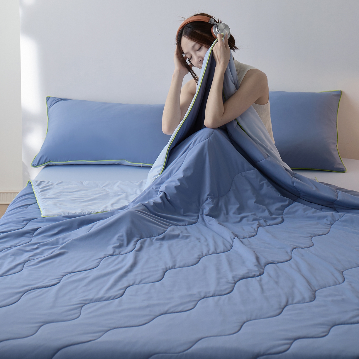 91家纺网 家纺一手货源 找家纺 丽笙被芯 2026新款奶皮冷感夏被夏凉被空调被 山野蓝