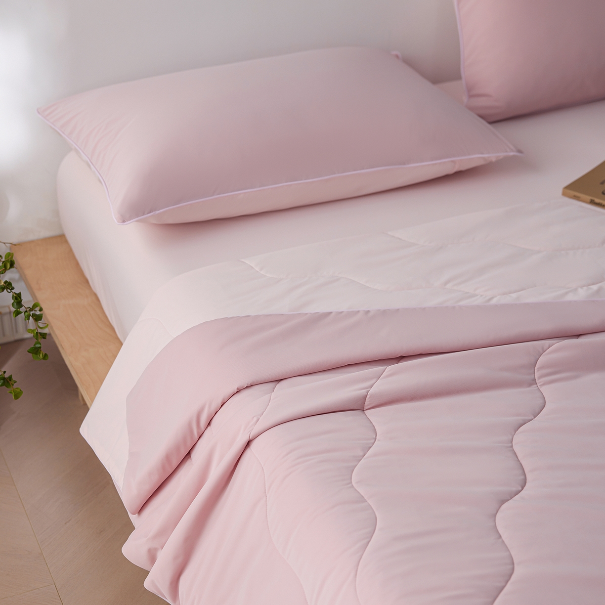 91家纺网 家纺一手货源 找家纺 丽笙被芯 2026新款奶皮冷感夏被夏凉被空调被 桃喜粉