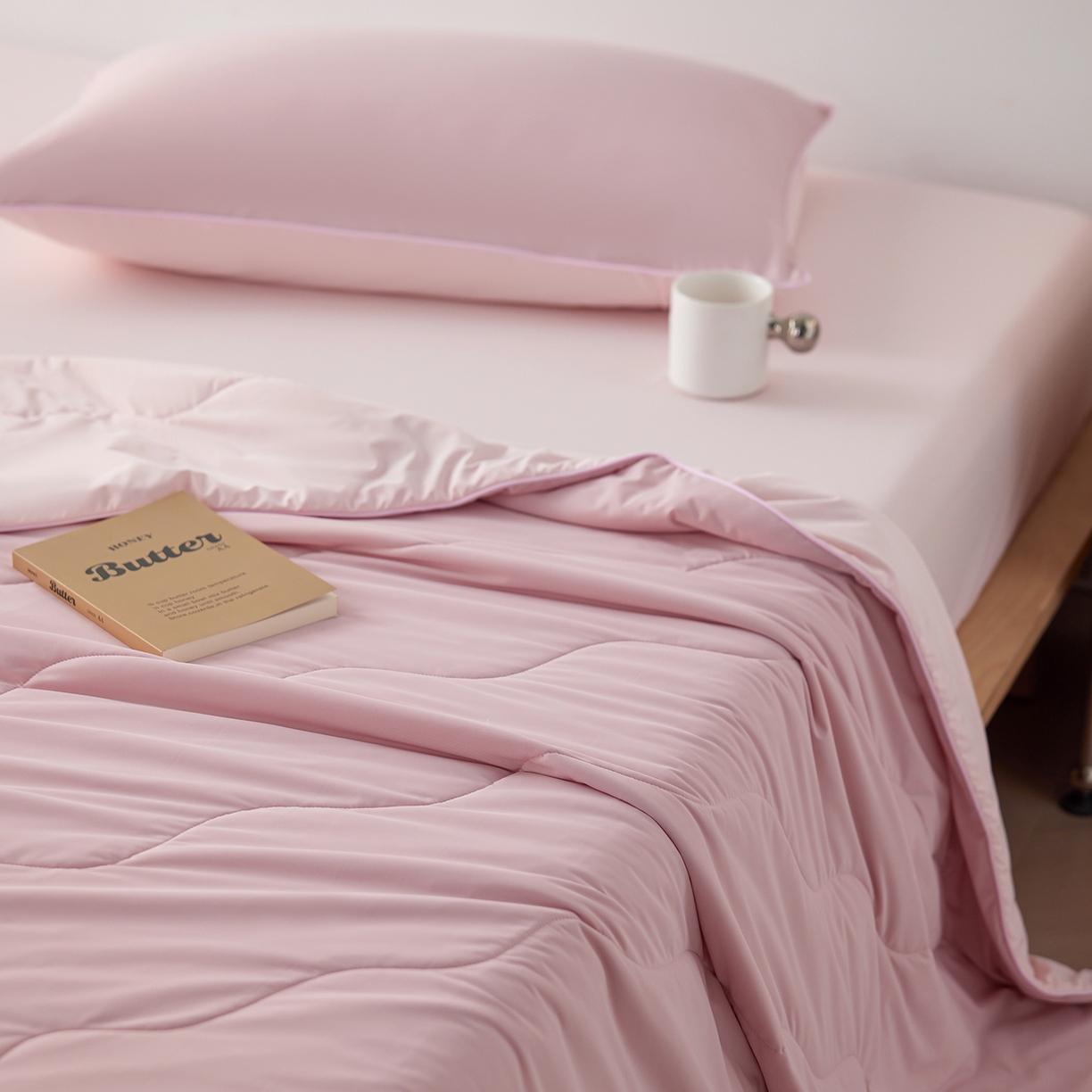 91家纺网 家纺一手货源 找家纺 丽笙被芯 2026新款奶皮冷感夏被夏凉被空调被 桃喜粉