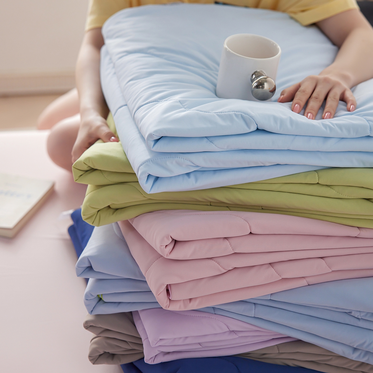 91家纺网 家纺一手货源 找家纺 丽笙被芯 2026新款奶皮冷感夏被夏凉被空调被 组合图（仅供展示不可下单）