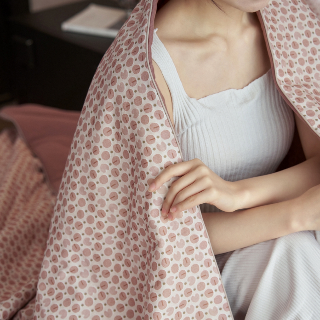 91家纺网 家纺一手货源 找家纺 丽笙被芯 2026新款全棉双层纱印花夏被夏凉被空调被 咖啡豆