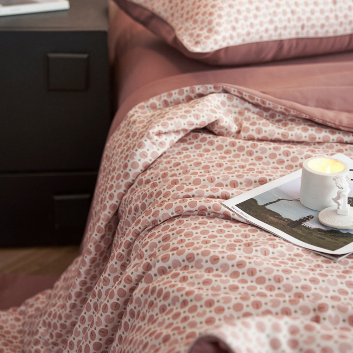 91家纺网 家纺一手货源 找家纺 丽笙被芯 2026新款全棉双层纱印花夏被夏凉被空调被 咖啡豆