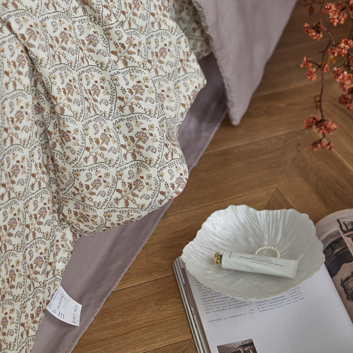 91家纺网 家纺一手货源 找家纺 丽笙被芯 2026新款全棉双层纱印花夏被夏凉被空调被 铃兰花语-紫