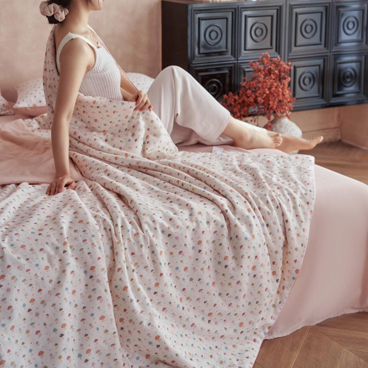 91家纺网 家纺一手货源 找家纺 丽笙被芯 2026新款全棉双层纱印花夏被夏凉被空调被 毛菇菇