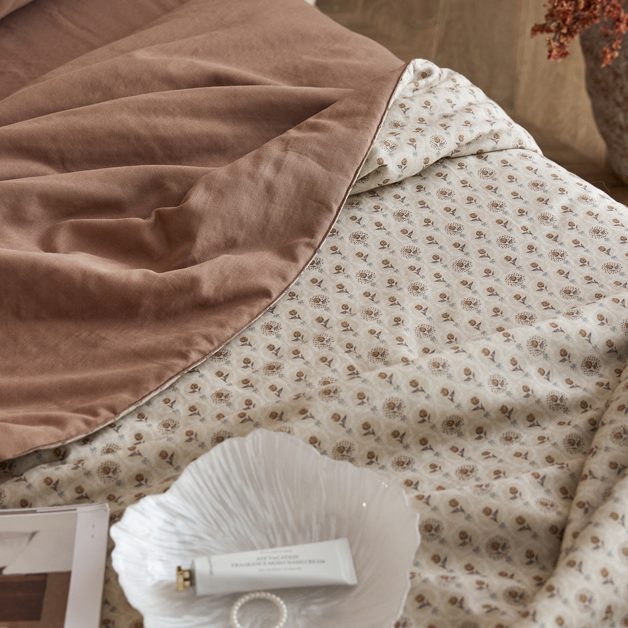 91家纺网 家纺一手货源 找家纺 丽笙被芯 2026新款全棉双层纱印花夏被夏凉被空调被 郁金香