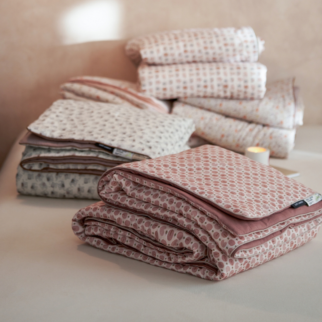 91家纺网 家纺一手货源 找家纺 丽笙被芯 2026新款全棉双层纱印花夏被夏凉被空调被 组合图（仅供展示不可下单）