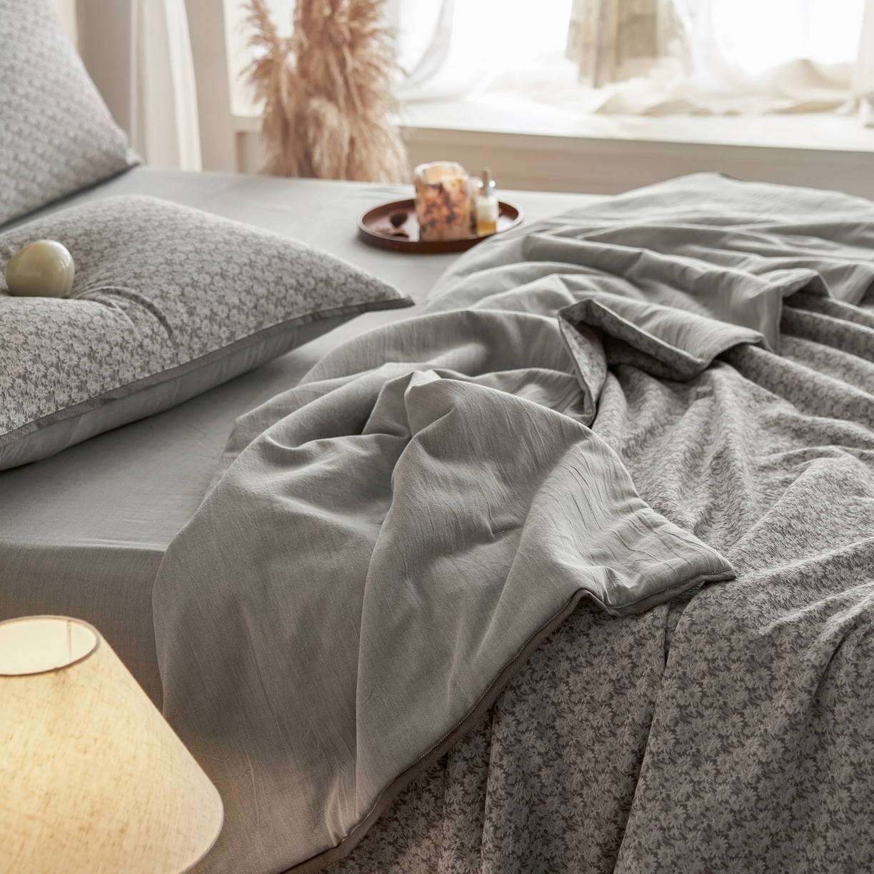 91家纺网 家纺一手货源 找家纺 丽笙被芯 2026新款全棉水洗色织提花PCM温控夏被夏凉被空调被 雏菊