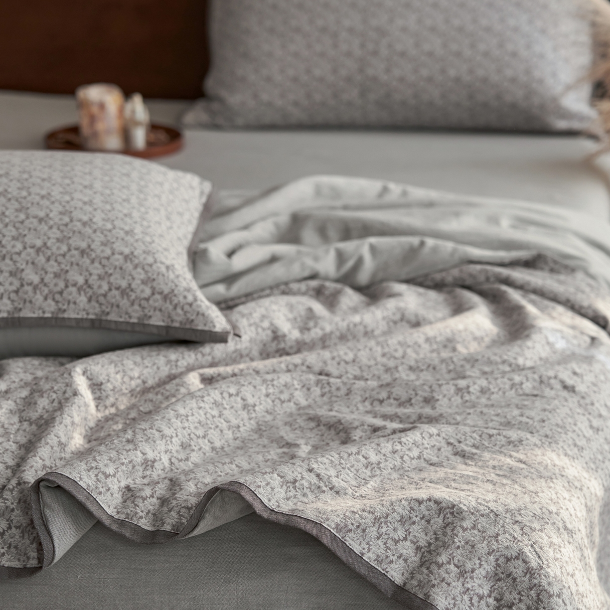 91家纺网 家纺一手货源 找家纺 丽笙被芯 2026新款全棉水洗色织提花PCM温控夏被夏凉被空调被 雏菊