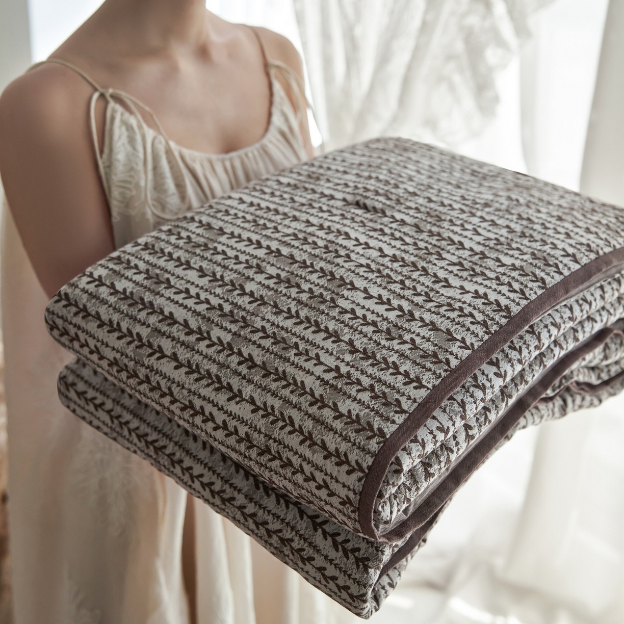 91家纺网 家纺一手货源 找家纺 丽笙被芯 2026新款全棉水洗色织提花PCM温控夏被夏凉被空调被 迦南