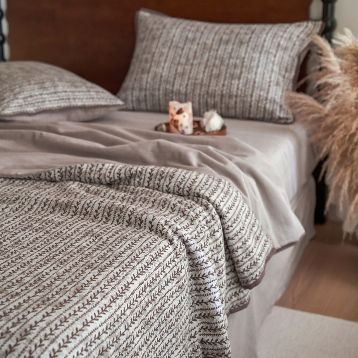 91家纺网 家纺一手货源 找家纺 丽笙被芯 2026新款全棉水洗色织提花PCM温控夏被夏凉被空调被 迦南