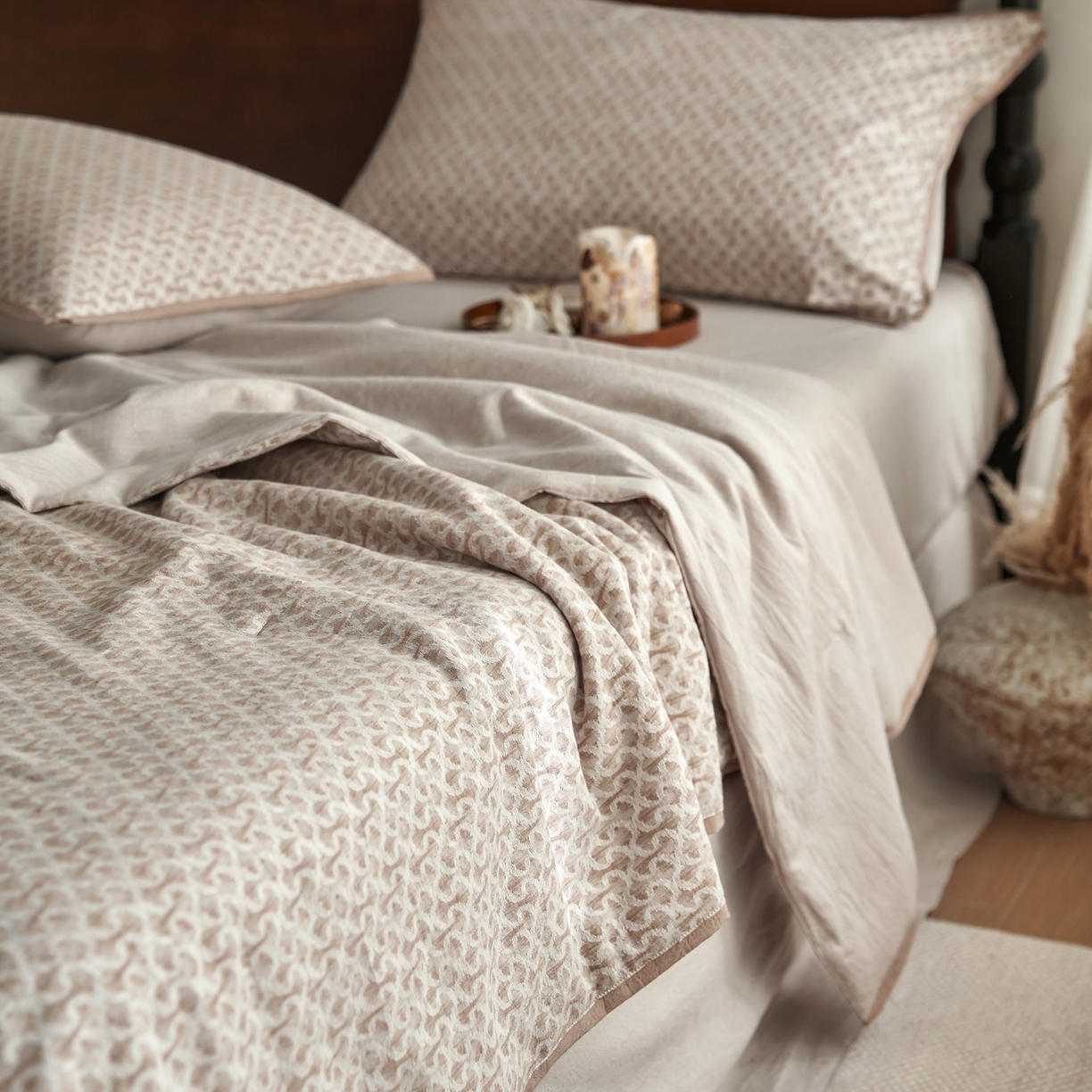 91家纺网 家纺一手货源 找家纺 丽笙被芯 2026新款全棉水洗色织提花PCM温控夏被夏凉被空调被 知陌