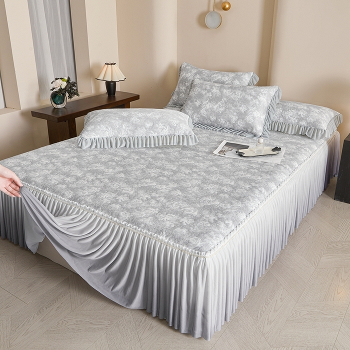 91家纺网 家纺一手货源 找家纺 诺梵家纺 2026新款PE冰豆豆冰丝凉席床裙款-玫瑰系列 灰玫瑰