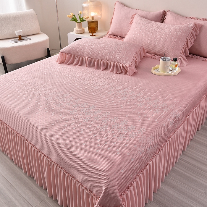 诺梵家纺 2026新款 pe 乙纶立体提花凉豆豆席凉席床裙款【控价1.5米119 ；1.8米129；2.0米139】幸运草-粉