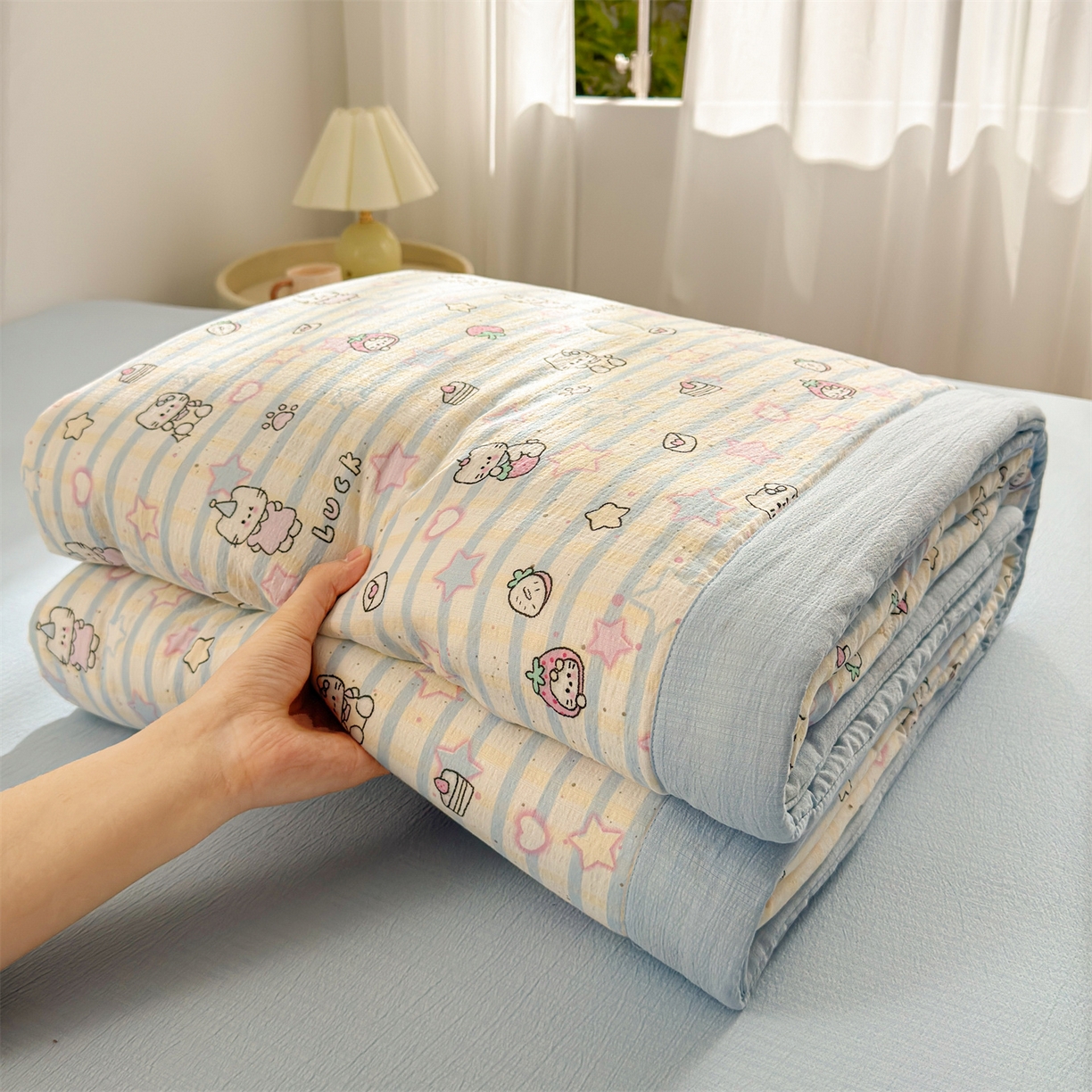 91家纺网 家纺一手货源 找家纺 晓时候 2026双层纱印花夏被四件套新疆棉花被可机洗夏凉被空调被夏季被子 星星喵