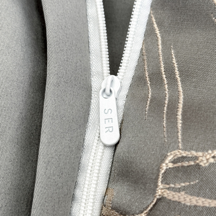 91家纺网 家纺一手货源 找家纺 首尔家纺 2026新款金丝立体浮雕提花水洗真丝天丝四件套 百合-深灰