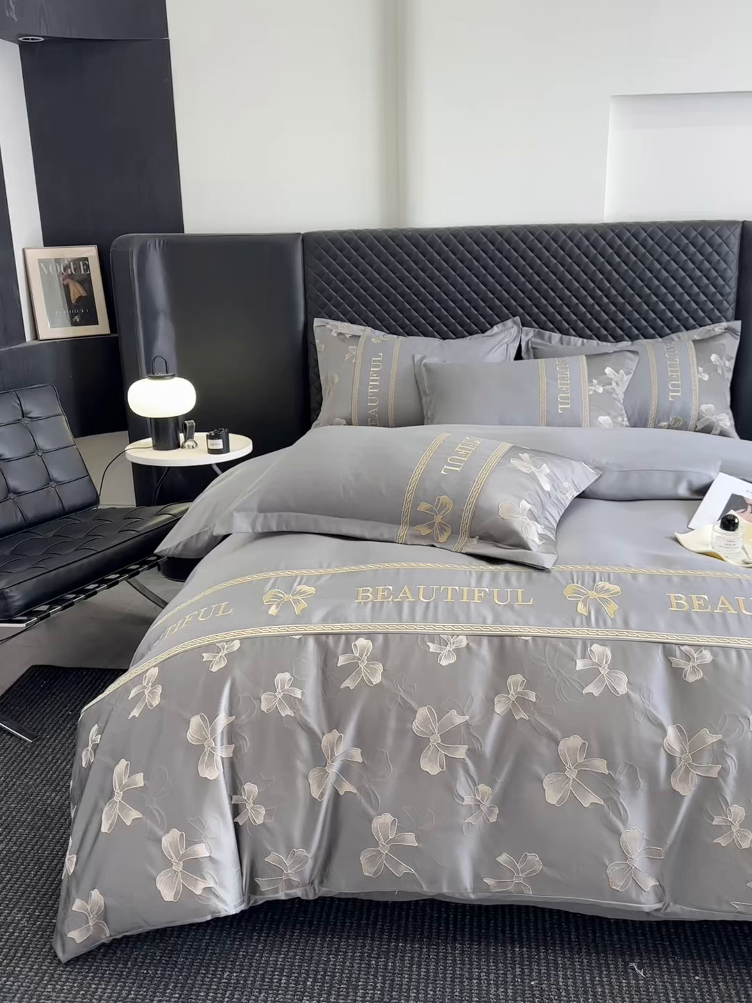 91家纺网 家纺一手货源 找家纺 首尔家纺 2026新款金丝立体浮雕提花水洗真丝天丝四件套 蝴蝶结-深灰